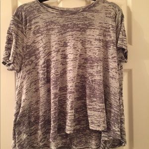 Adorable relaxed wide flowy fitting shirt